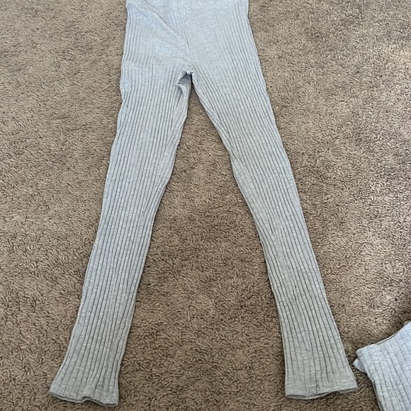 This cute set I was only able to wear once it no longer fits me I wish it did:( - Picture 2 of 4